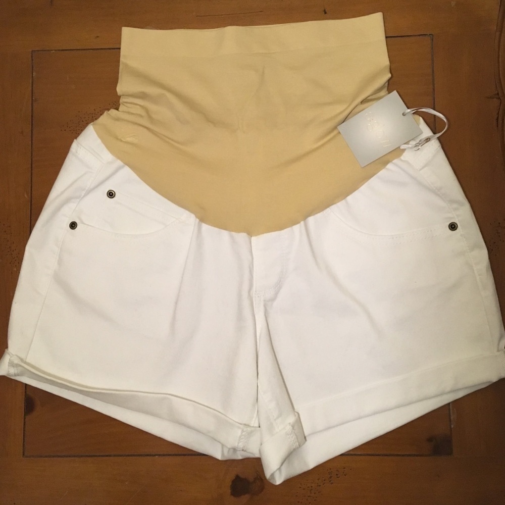 A:glow Maternity Boyfriend Shorts